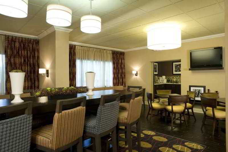 Hampton Inn Starkville Restaurant photo